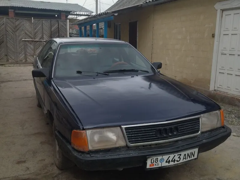Audi 100