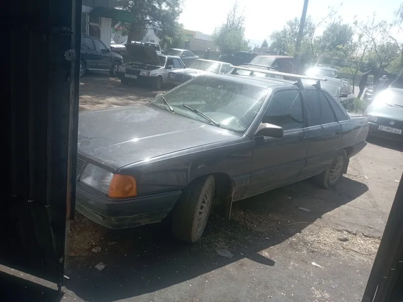 Audi 100