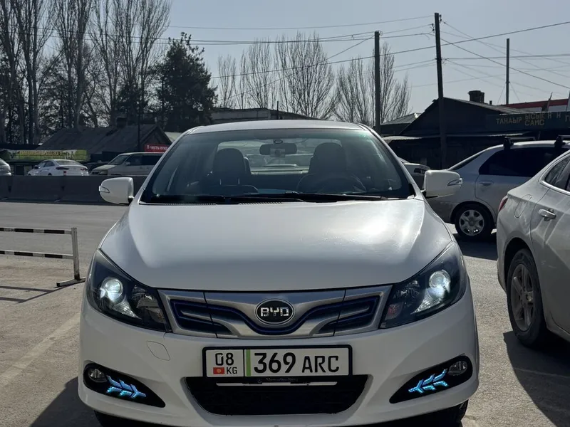 BYD E5