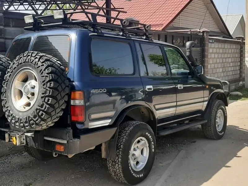 Toyota Land Cruiser
