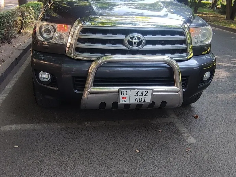 Toyota Sequoia
