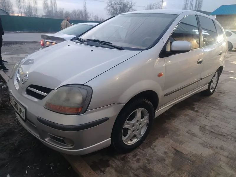 Nissan Tino