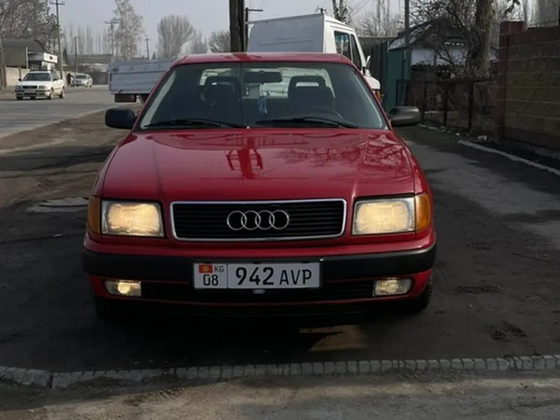 Audi 100