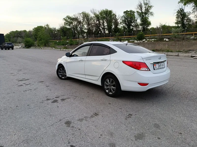 Hyundai Accent
