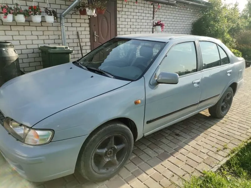 Nissan Almera