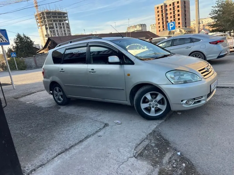 Toyota Avensis Verso