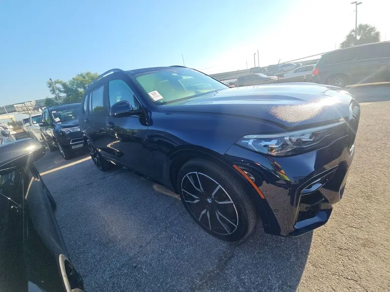 BMW X7