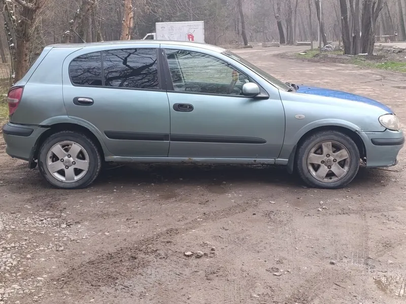 Nissan Almera