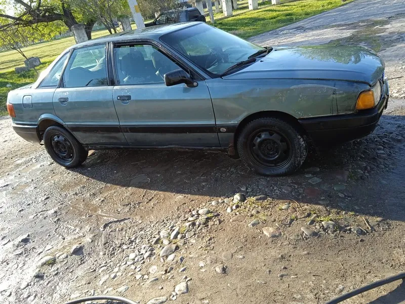 Audi 80