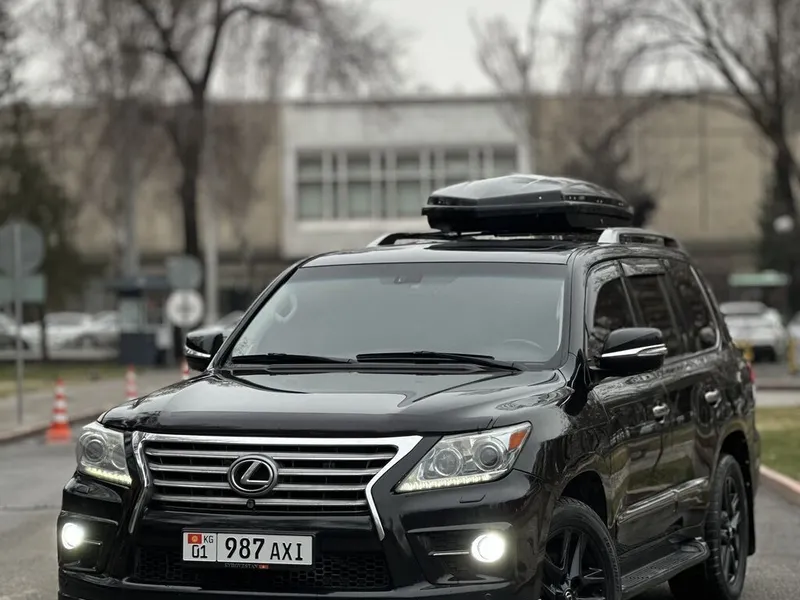 Lexus LX