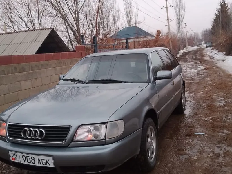 Audi 100