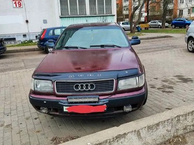 Audi 100