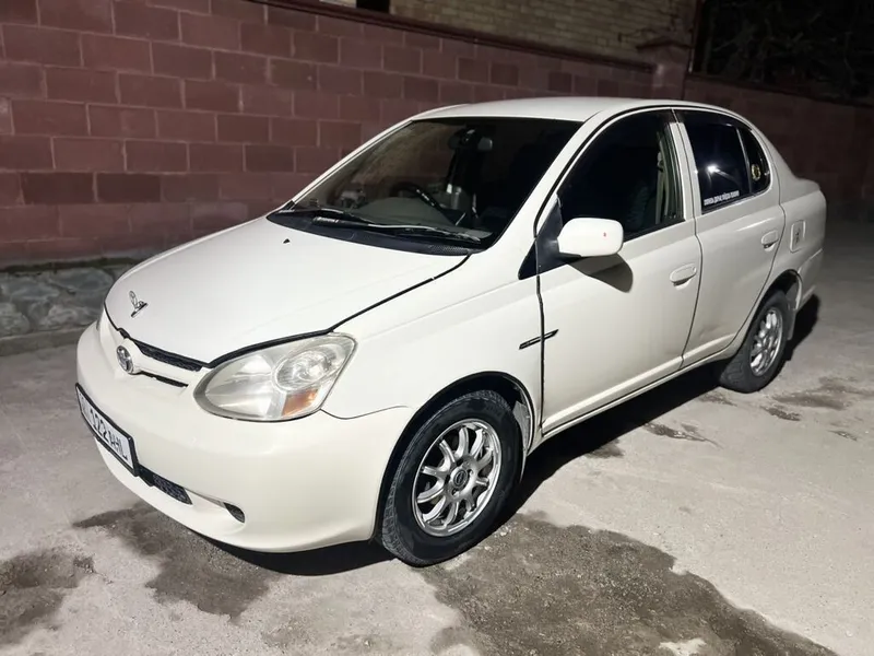 Toyota Platz