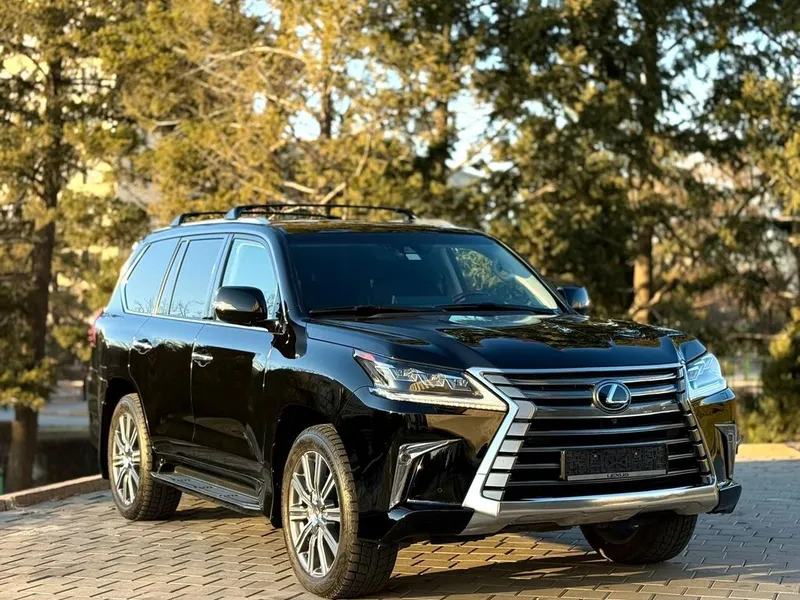 Lexus LX