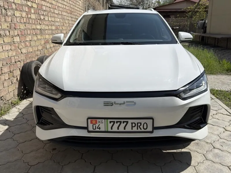 BYD E2