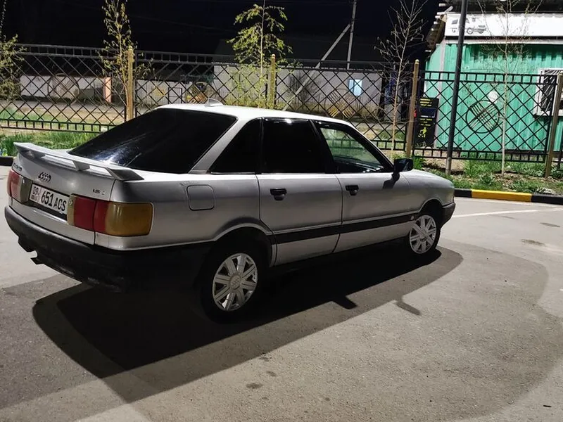 Audi 80