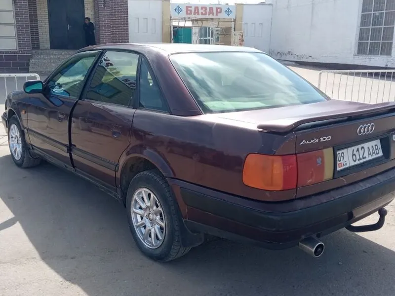Audi 100