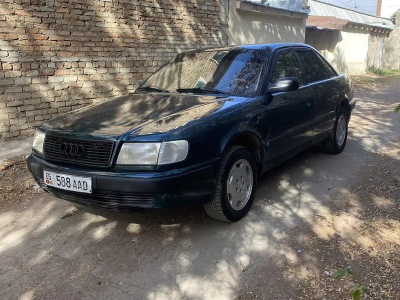 Audi 100