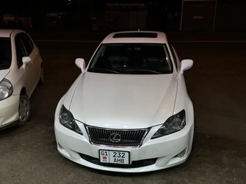 Lexus IS