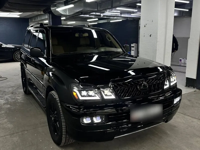 Lexus LX