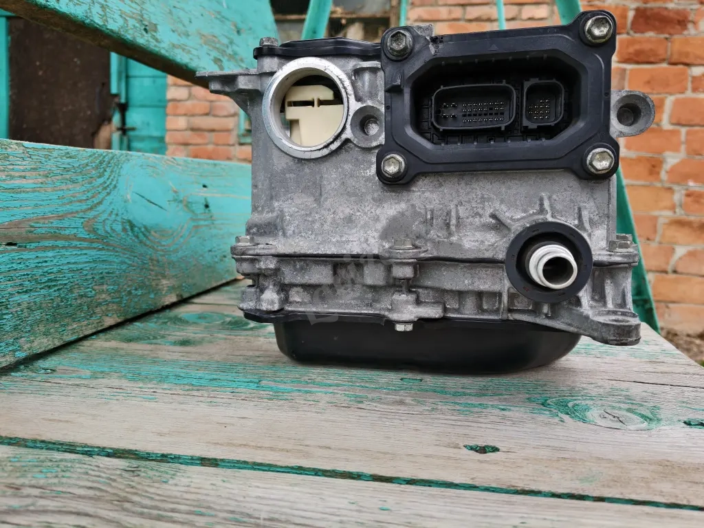 Инвертор G9200-47230 Toyota Prius