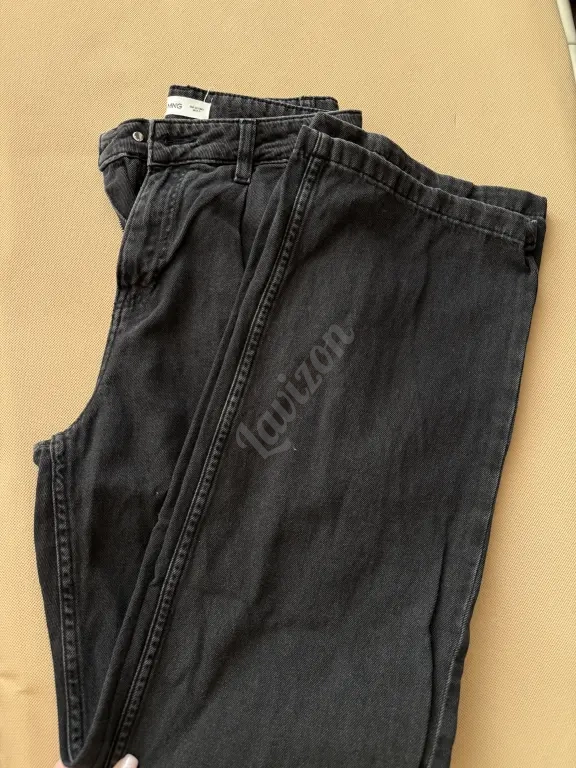 Джинсы MANGO молочные и черные