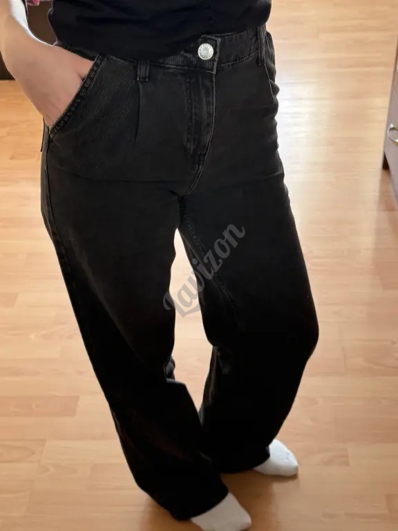 Джинсы MANGO молочные и черные