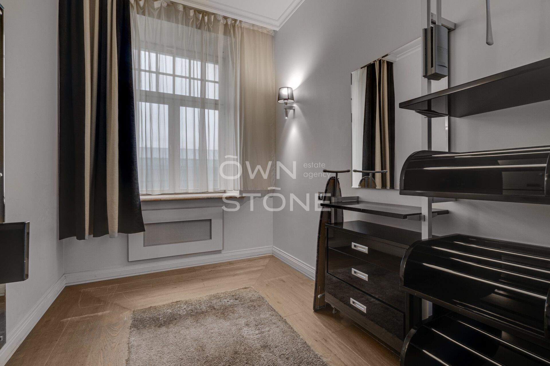 5-комнатная, 250 м² — 1 450 000 ₽