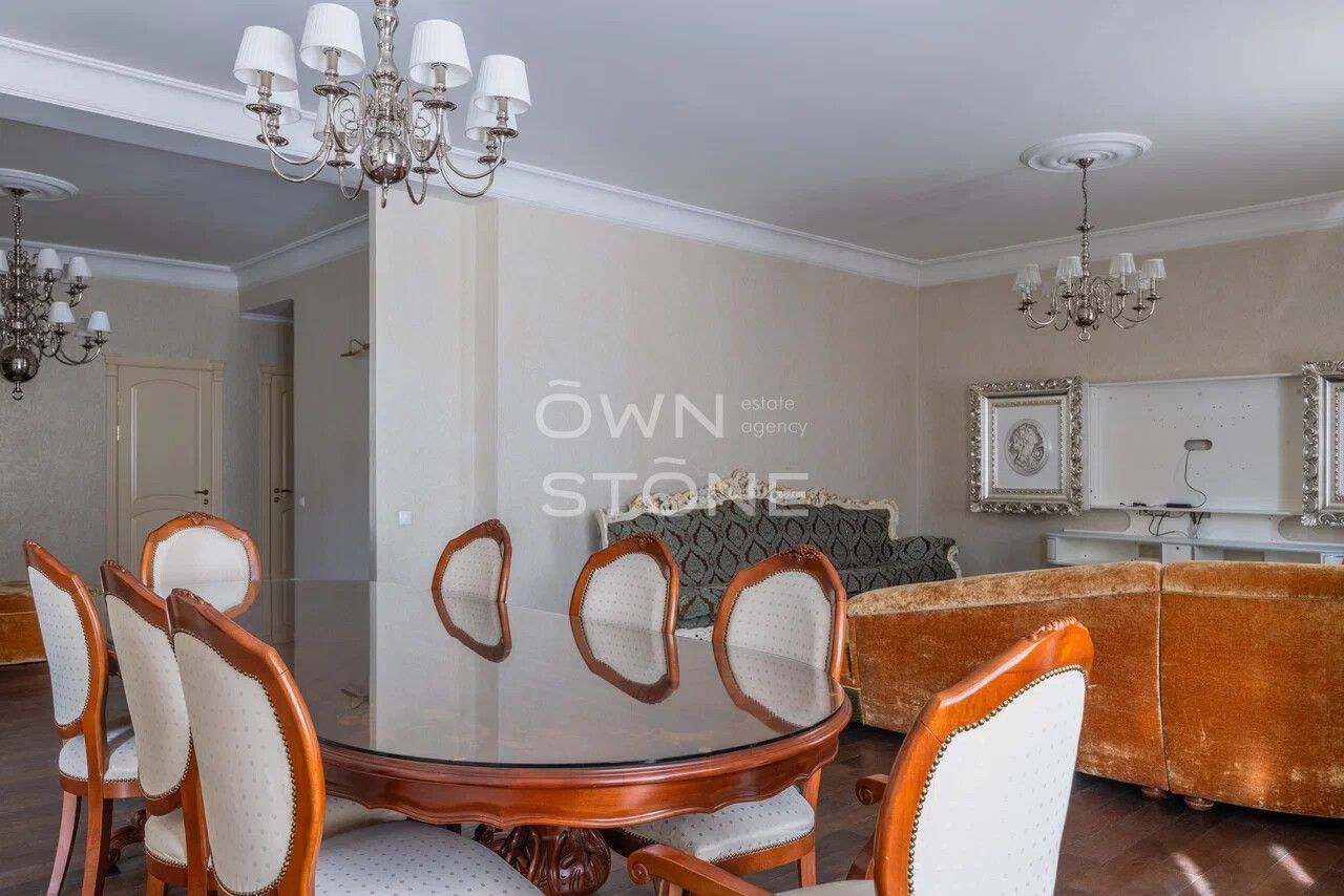 3-комнатная, 195 м² — 495 000 ₽