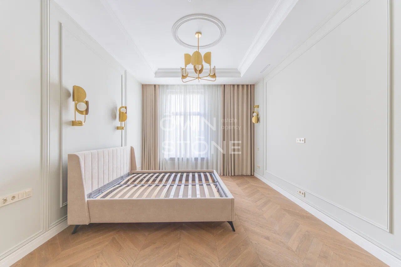 5-комнатная, 192,4 м² — 1 100 000 ₽