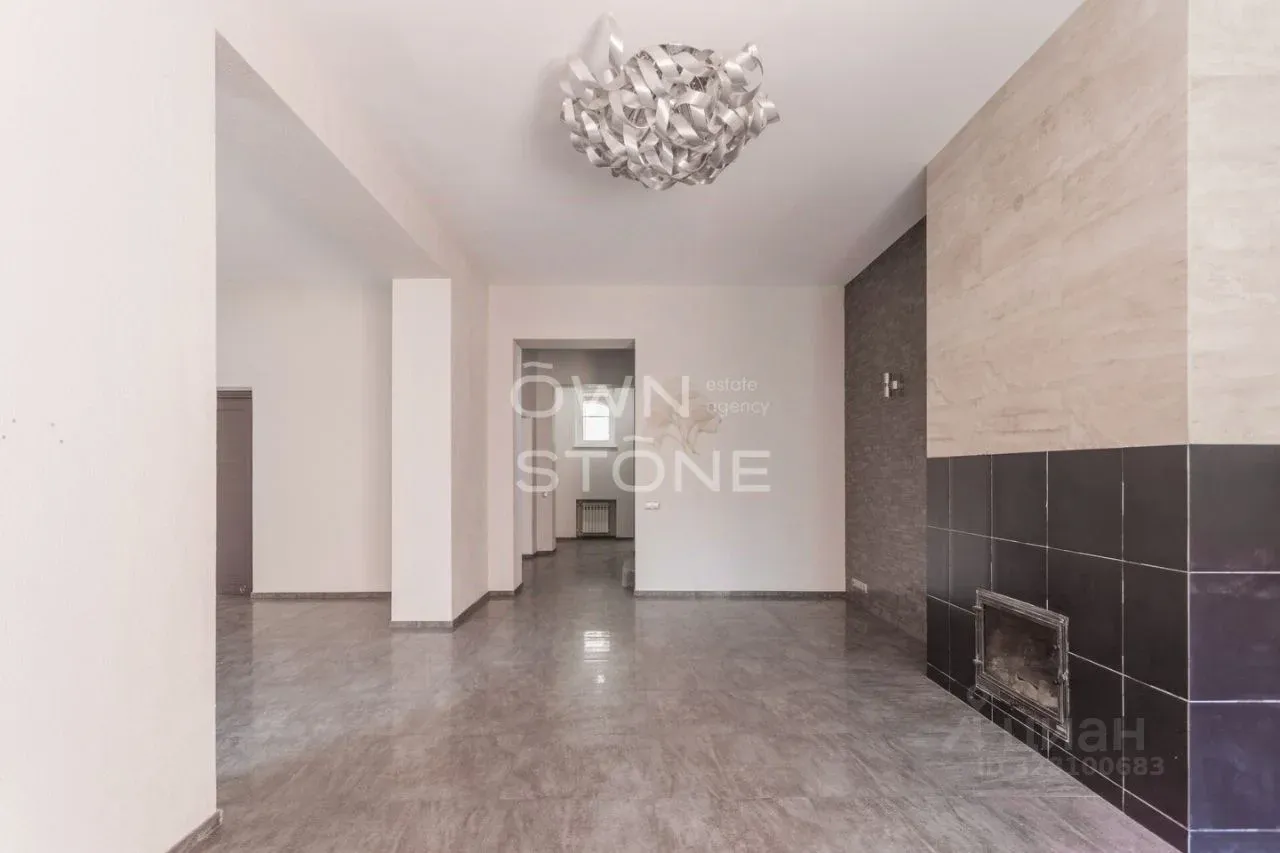 6-комн. квартира, 330 м²