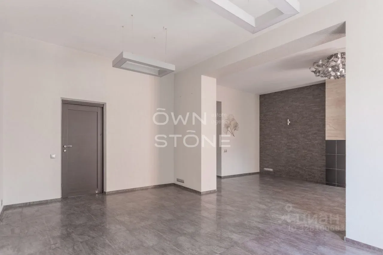6-комнатная, 330 м² — 400 000 ₽/мес