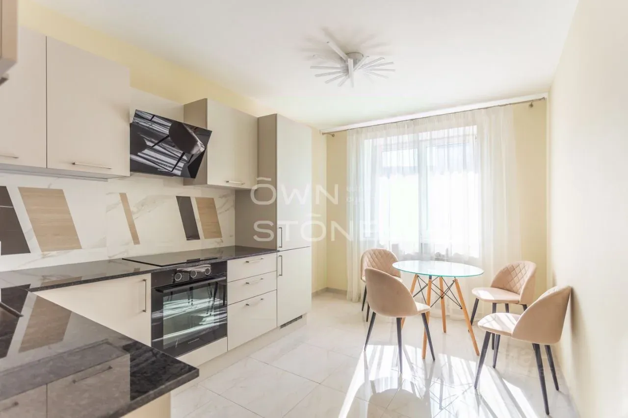 4-комн. квартира, 140 м²