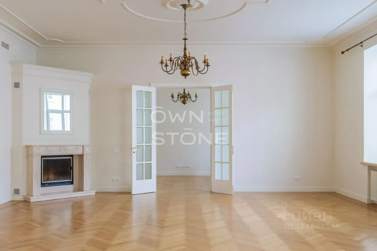 6-комн. квартира, 335 м²