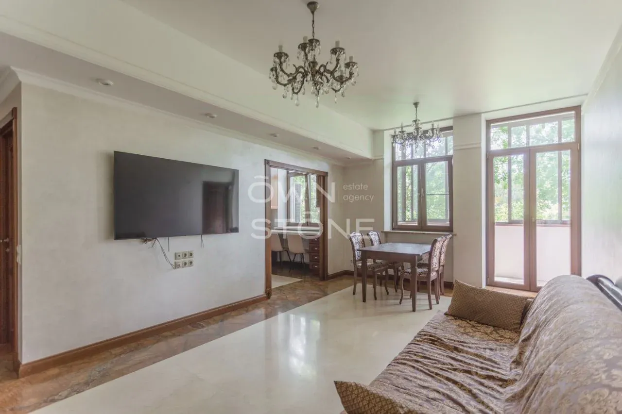 Продается 4-комн. квартира, 100 м²