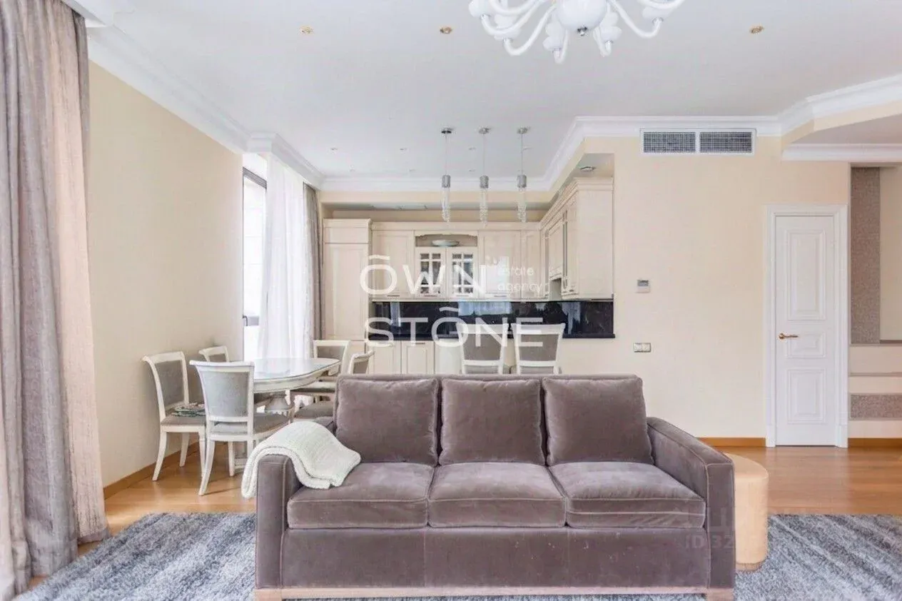 5-комн. квартира, 190 м²