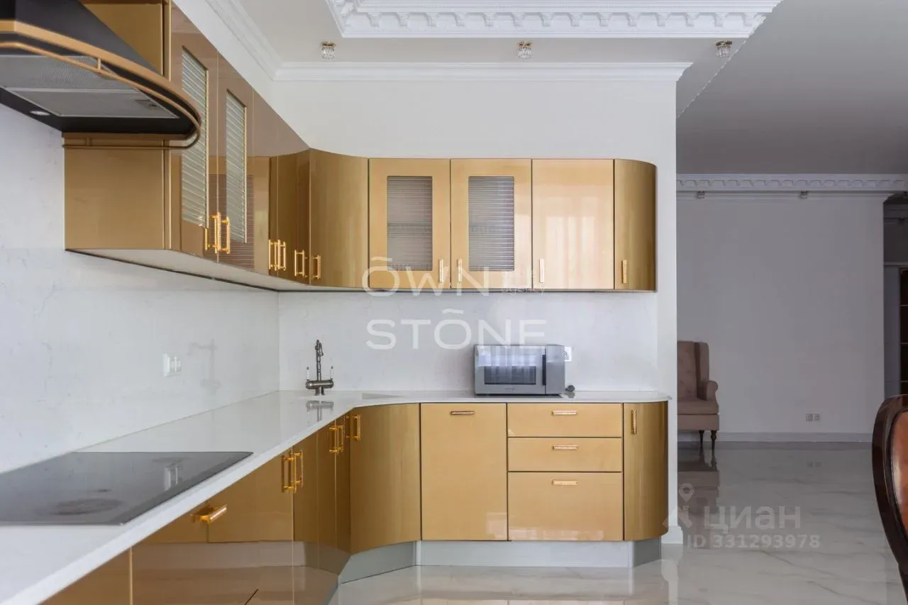 3-комн. квартира, 140 м²