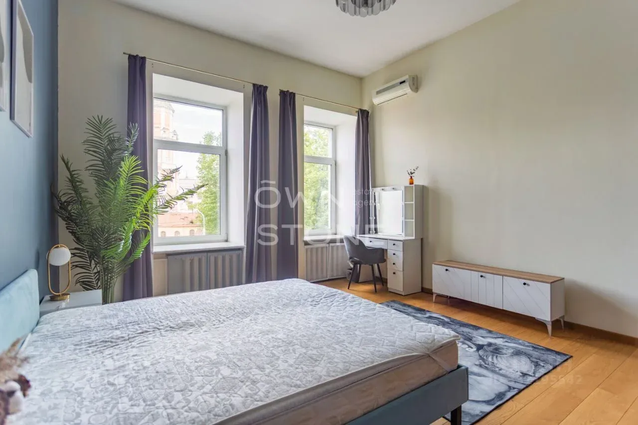 5-комн. квартира, 213 м²