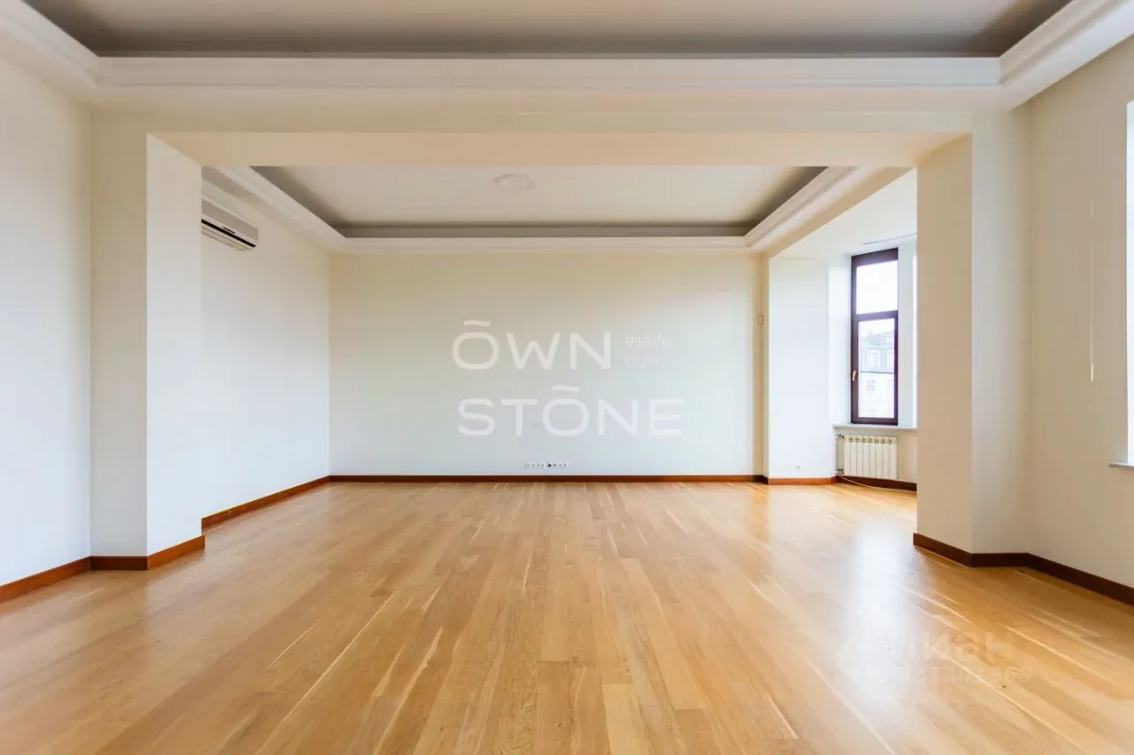 4-комн. квартира, 220 м²