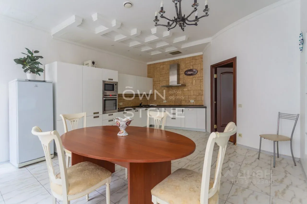 4-комн. квартира, 188 м²