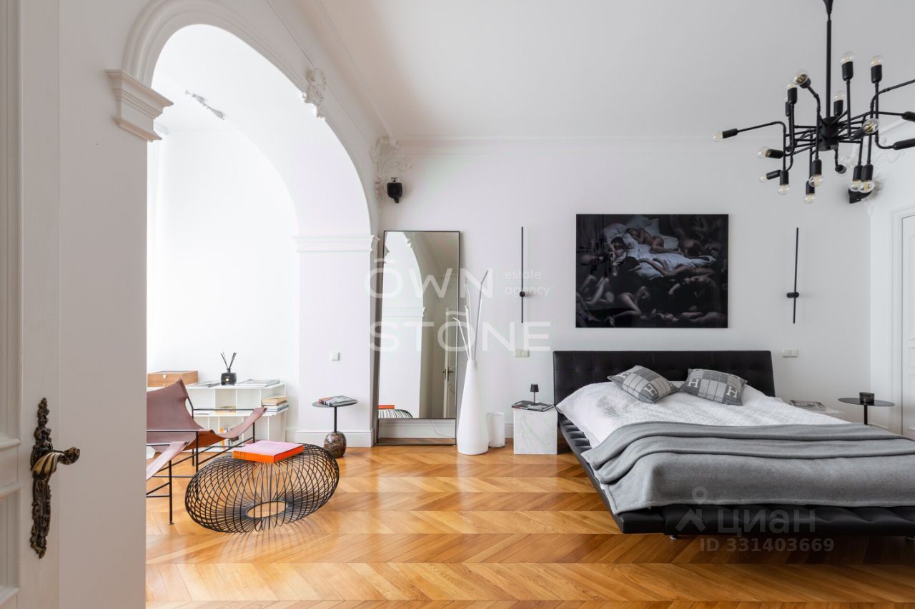 5-комн. квартира, 340 м²