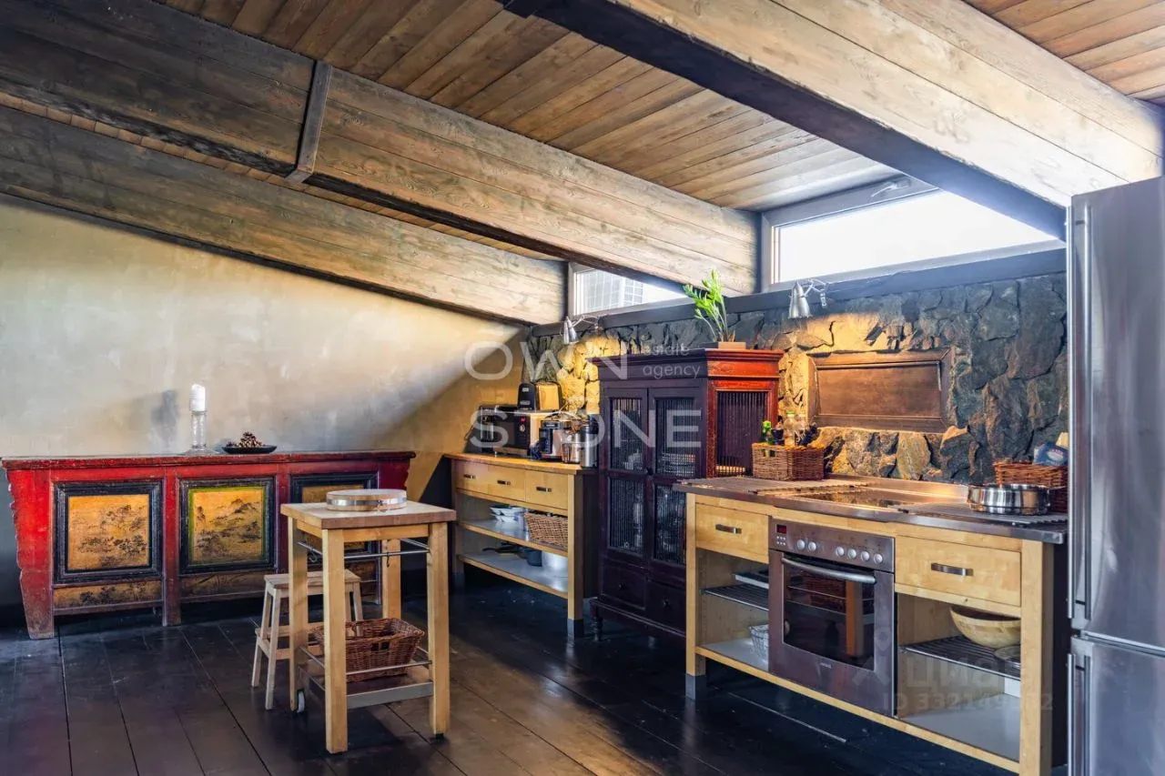 3-комн. квартира, 190 м²