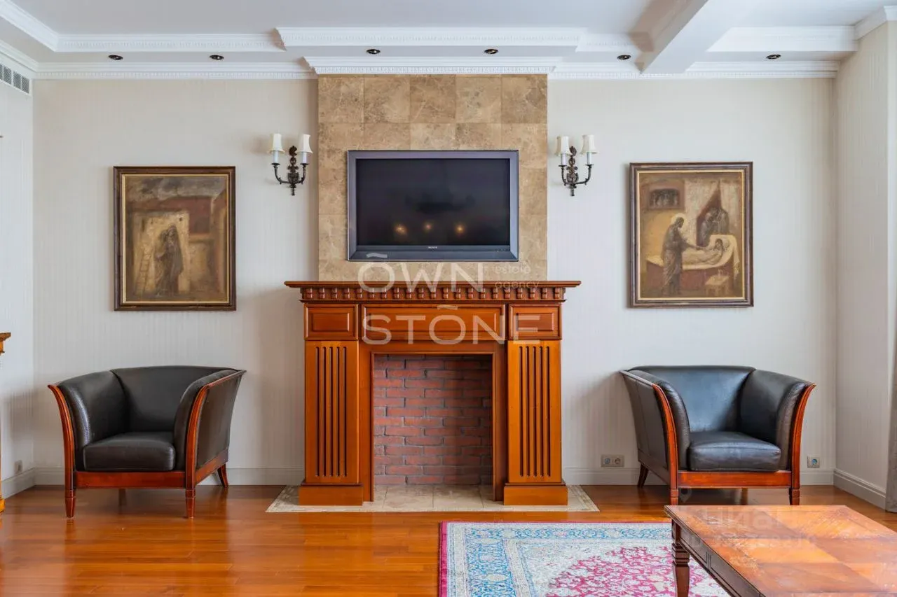 3-комн. квартира, 144 м²