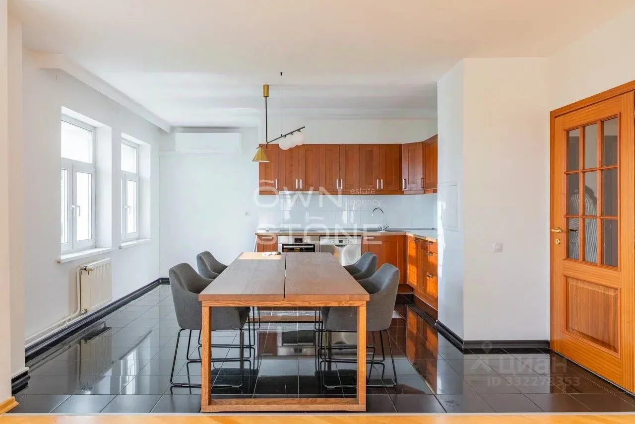 4-комн. квартира, 165 м²