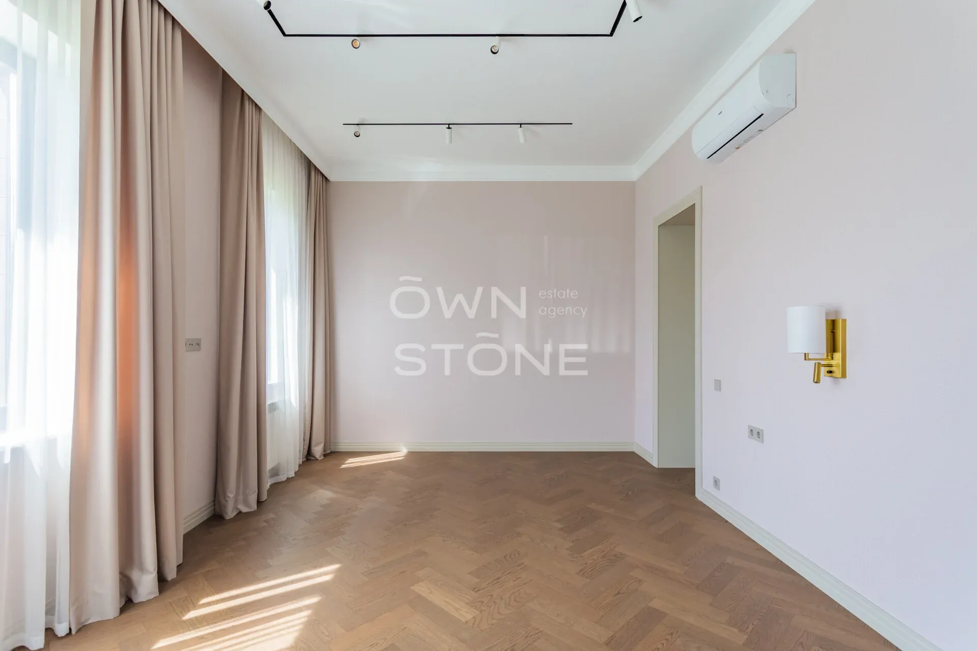 5-комнатная, 352 м² — 127 000 000 ₽