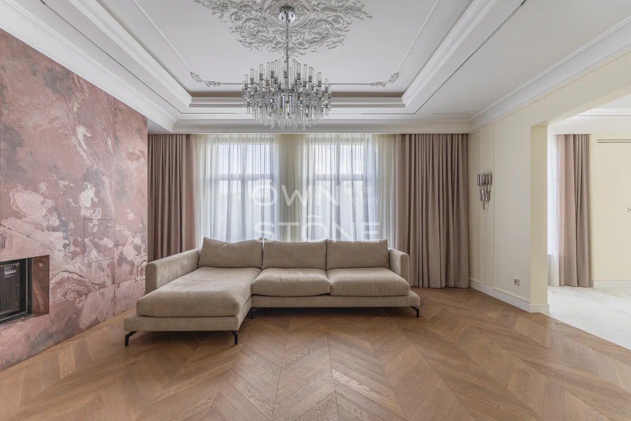 5-комнатная, 179 м² — 1 100 000 ₽