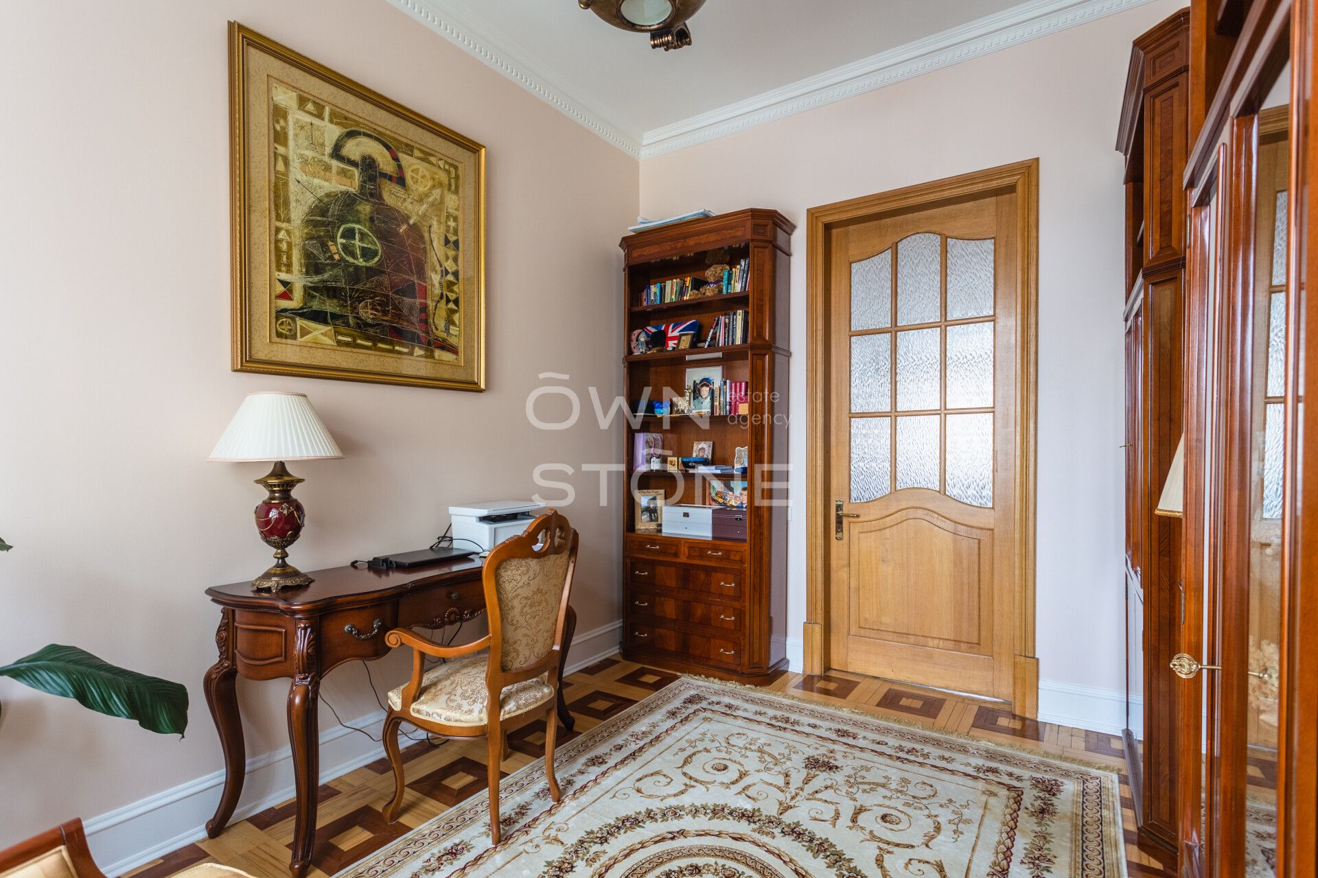 4-комнатная, 160 м² — 380 000 ₽