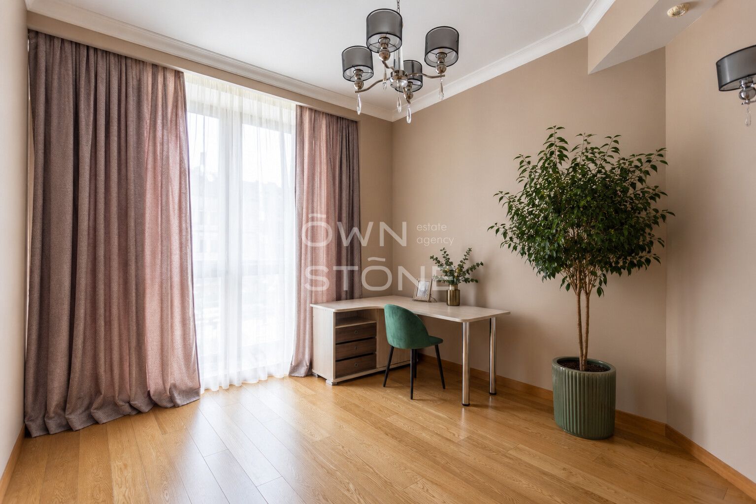5-комнатная, 190 м² — 1 000 000 ₽