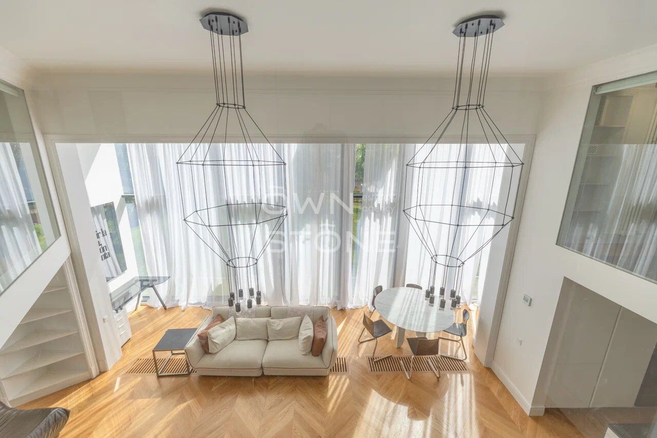 6-комнатная, 305 м² — 3 500 000 ₽