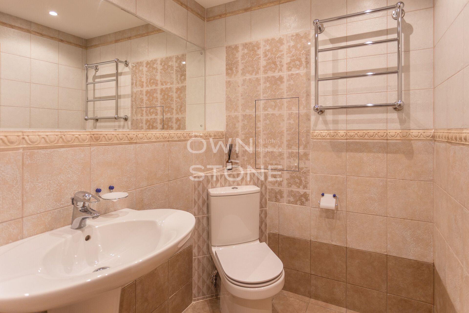 4-комнатная, 140 м² — 350 000 ₽